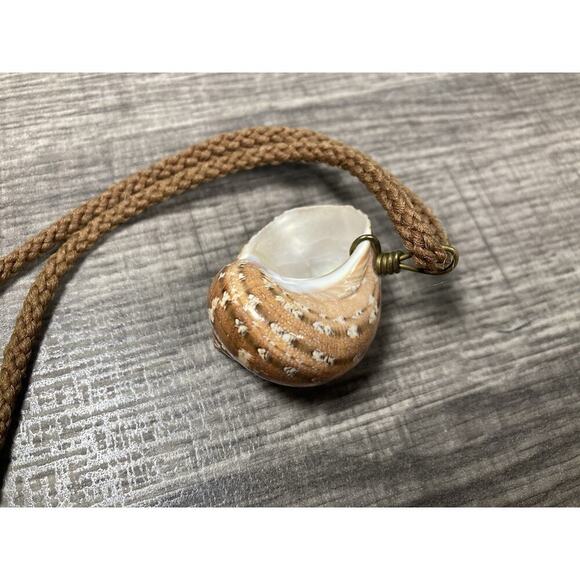 Artisan Real Sea Ocean Shell Rope Pendant Beach Necklace 15.5” - Picture 9 of 11